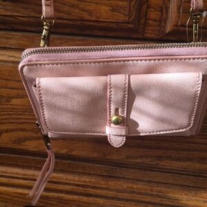 FOSSIL Blush Pink Crossbody  Wallet Room For Phone Everyday Organizer Brand New